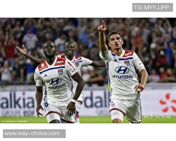 兰斯与圣埃蒂安激战正酣谁能在法甲赛场上笑到最后